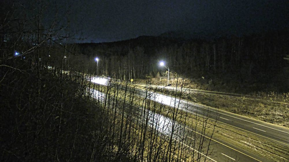 Glenn Highway @ Thunderbird Falls MP 24.5 live traffic camera, angle 1 of 6
