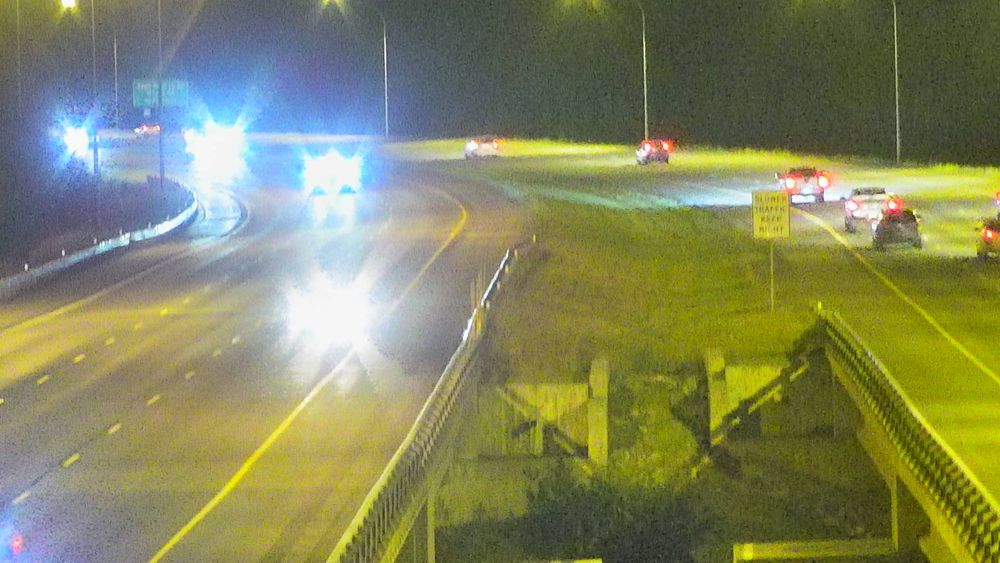 Glenn Highway @ Eagle River Bridge MP 12.8 live traffic camera, angle 1 of 8