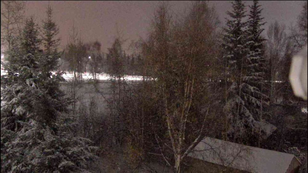 Airport Way @ Eielson Street live traffic camera, angle 1 of 8