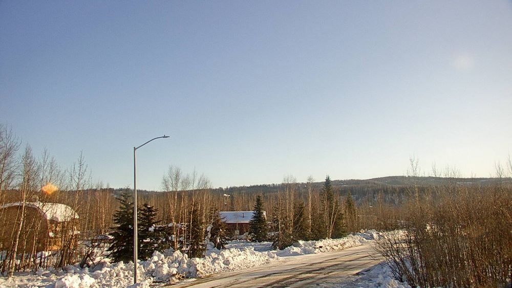 Goldstream Road at Old Steese Hwy live webcam