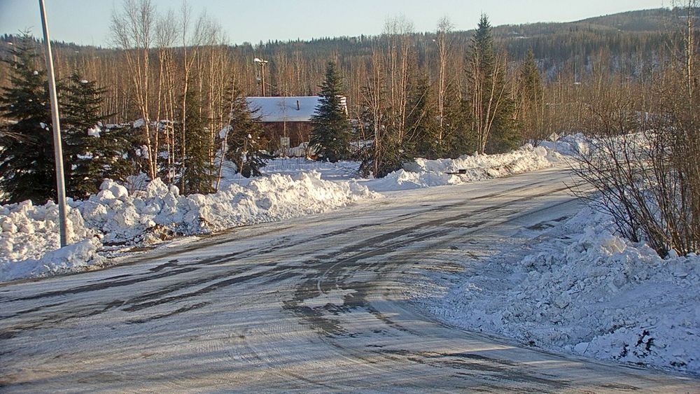 Goldstream Road @ Old Steese Hwy — View 5