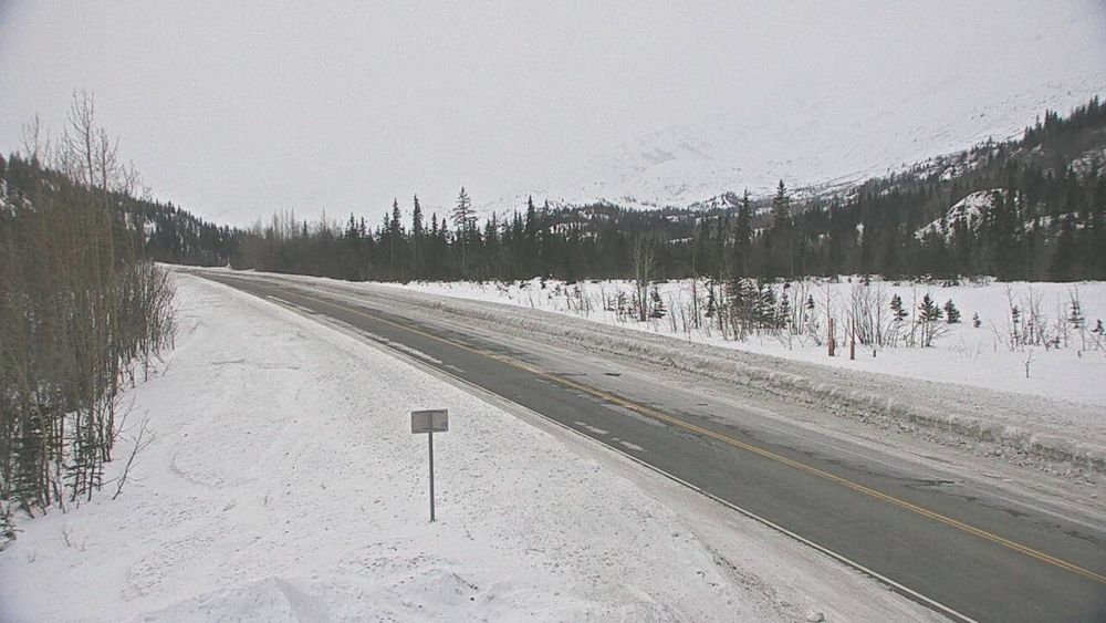 Richardson Highway @ Tsina River MP 37 — View 2