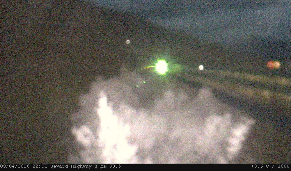 Seward Highway @ MP 98.5 live traffic camera, angle 1 of 2