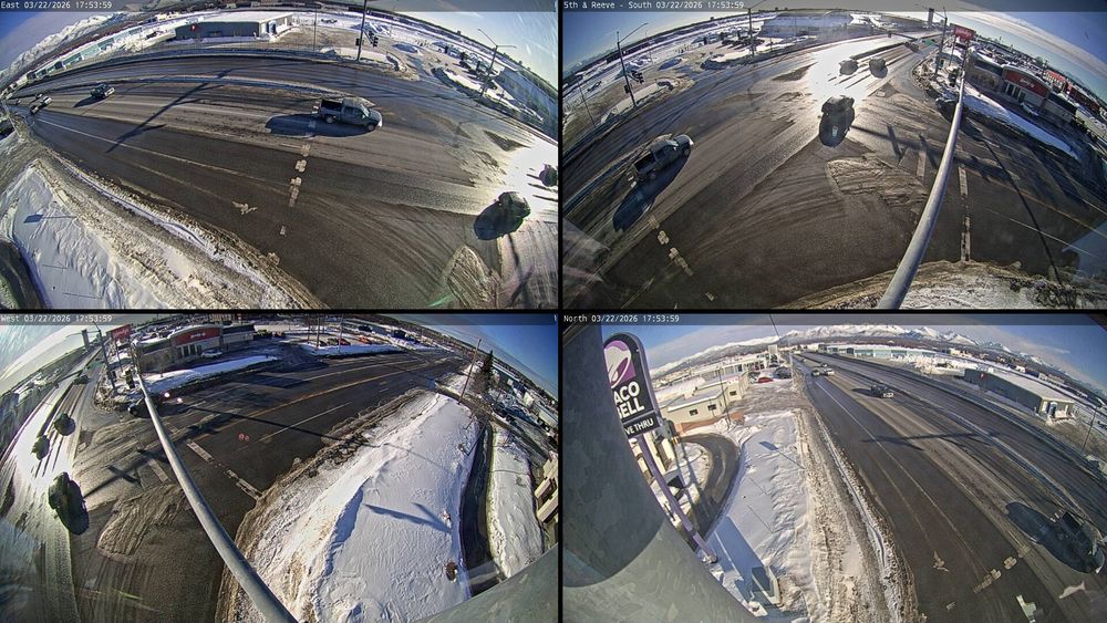 5th Avenue & Reeve Blvd live webcam