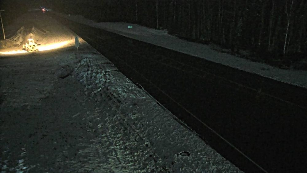 Parks Highway @ Talkeetna Road MP 98.7 live traffic camera, angle 1 of 8