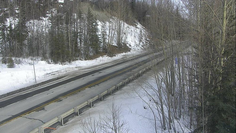 Sterling Highway at Russian River Ferry MP 54.8 live webcam